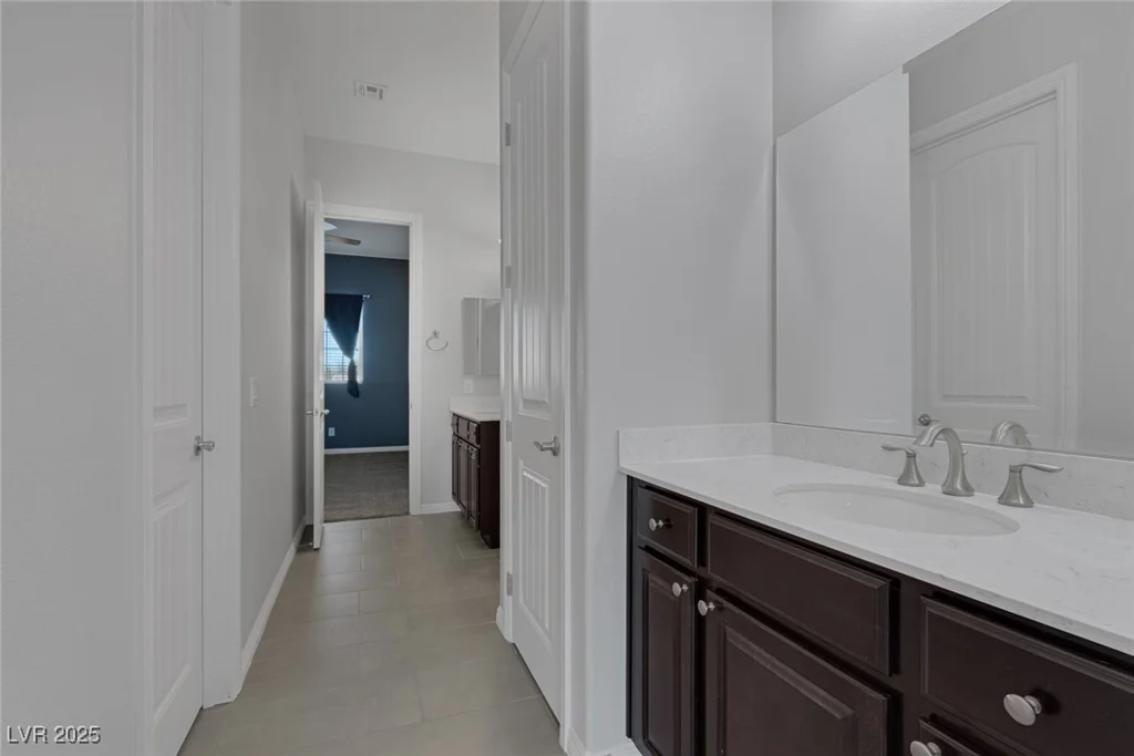 87 Newton Ridge, Las Vegas, NV 89183