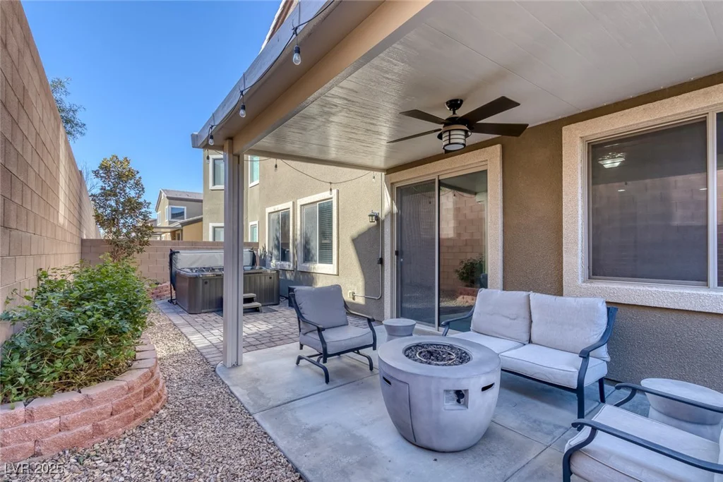 87 Newton Ridge, Las Vegas, NV 89183