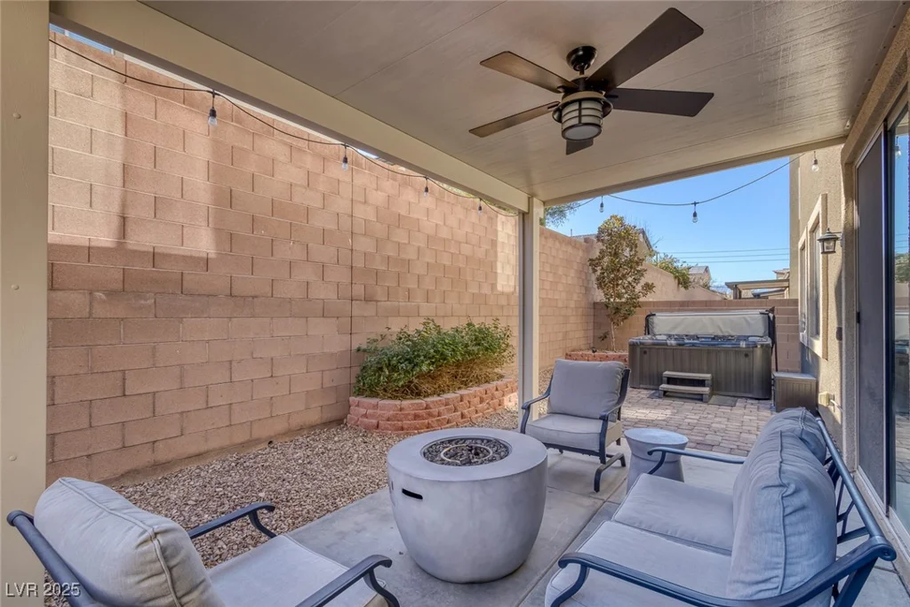 87 Newton Ridge, Las Vegas, NV 89183