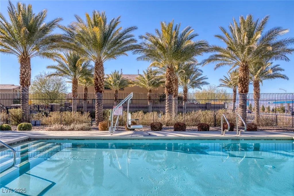 87 Newton Ridge, Las Vegas, NV 89183