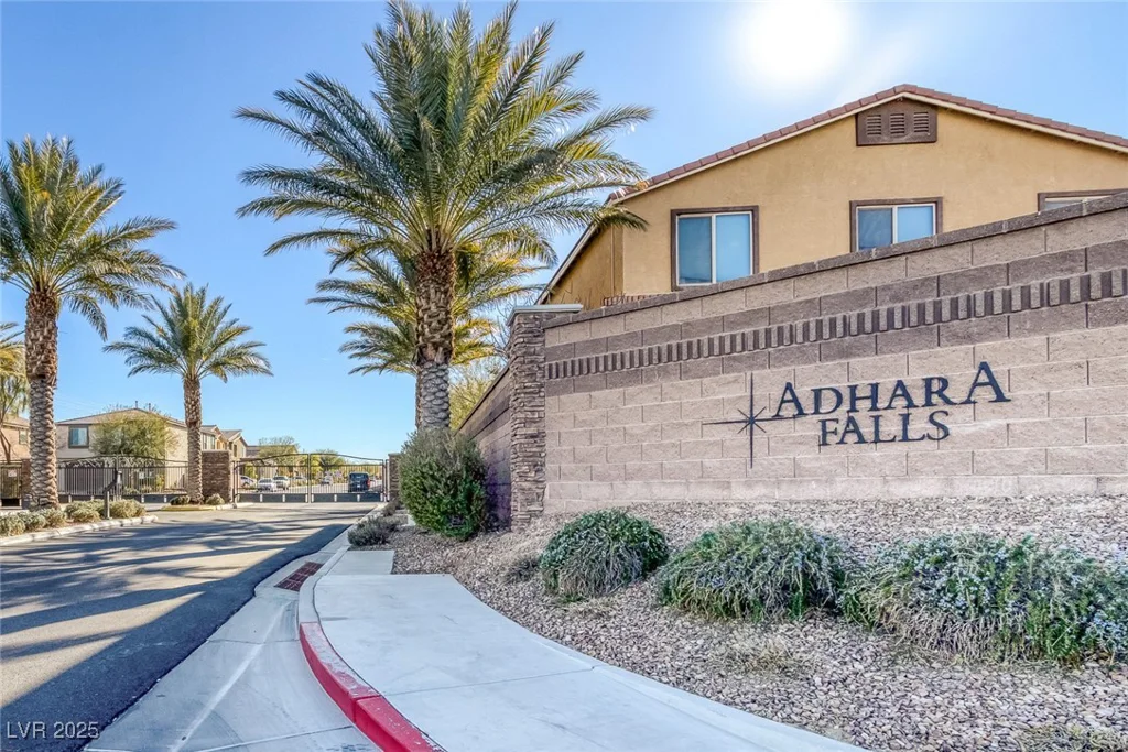 87 Newton Ridge, Las Vegas, NV 89183
