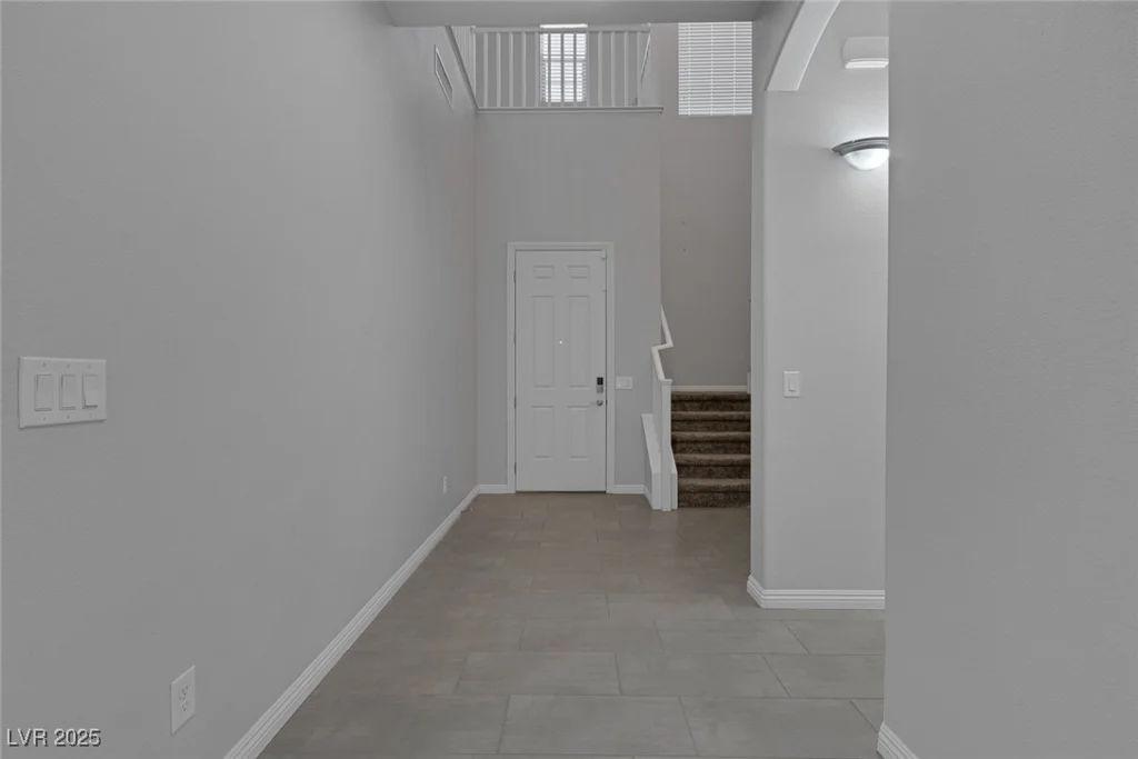 87 Newton Ridge, Las Vegas, NV 89183