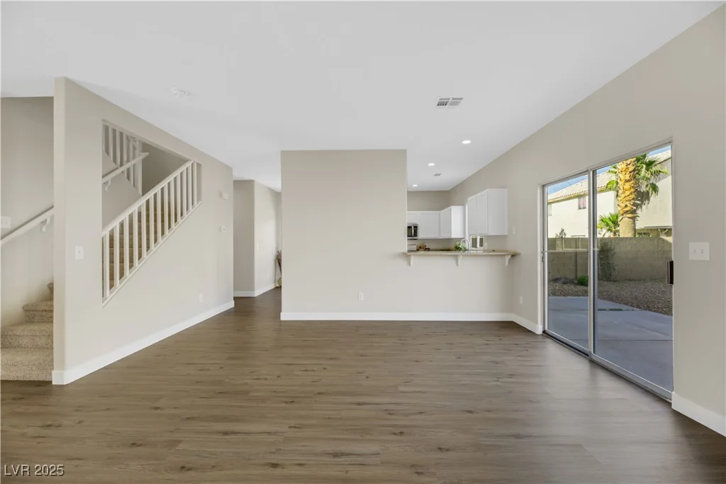 5912 Royal Castle, Las Vegas, NV 89130