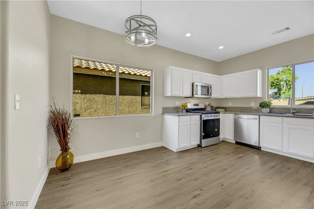 5912 Royal Castle, Las Vegas, NV 89130