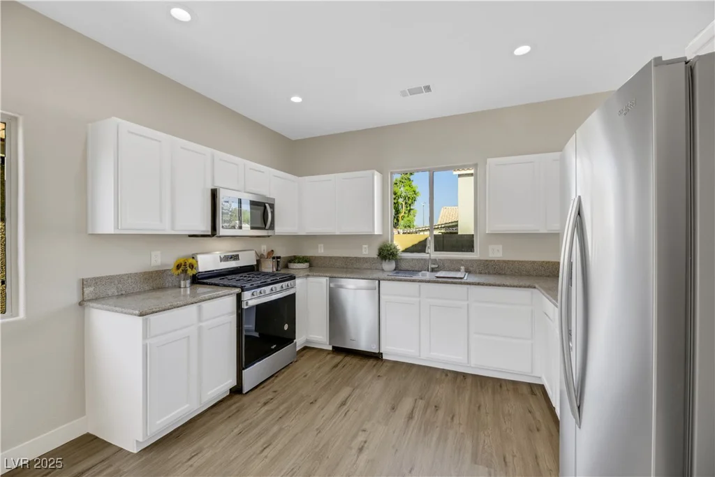5912 Royal Castle, Las Vegas, NV 89130