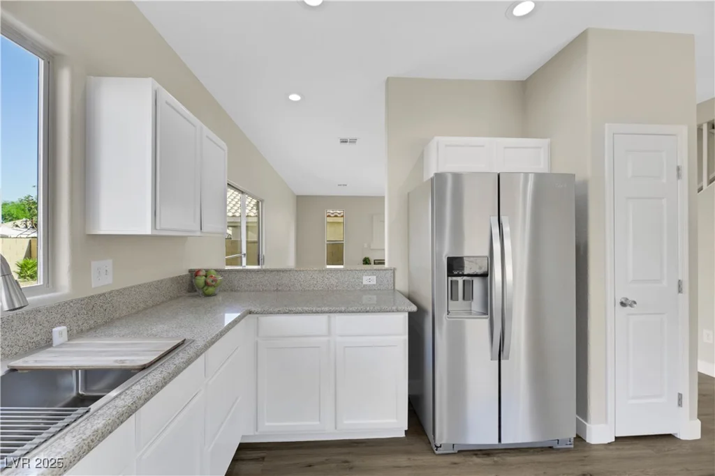 5912 Royal Castle, Las Vegas, NV 89130
