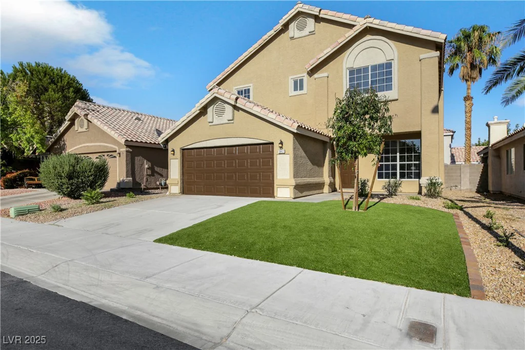 5912 Royal Castle, Las Vegas, NV 89130