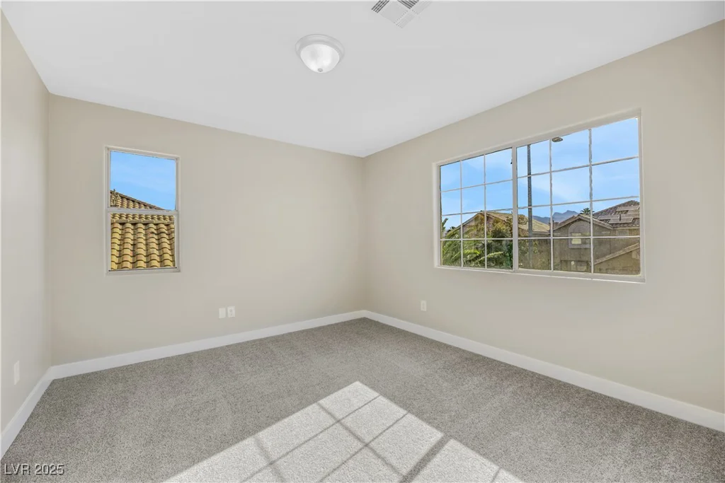 5912 Royal Castle, Las Vegas, NV 89130