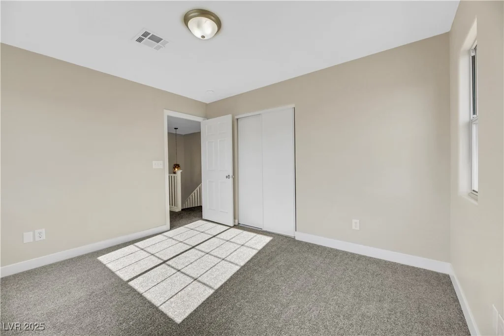 5912 Royal Castle, Las Vegas, NV 89130
