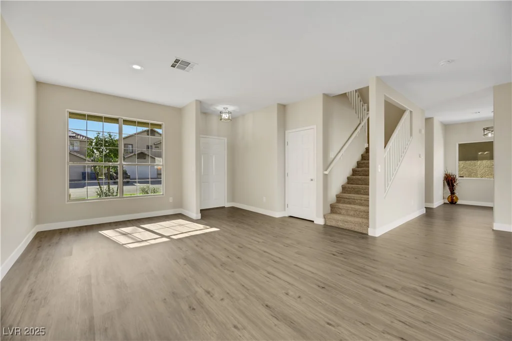 5912 Royal Castle, Las Vegas, NV 89130