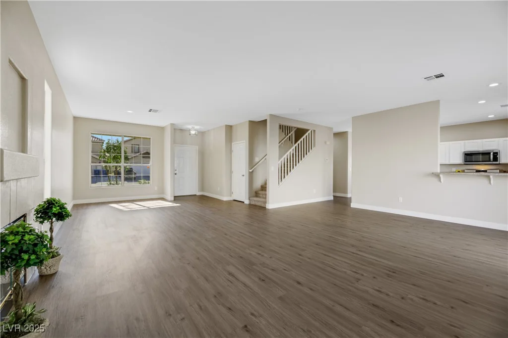 5912 Royal Castle, Las Vegas, NV 89130