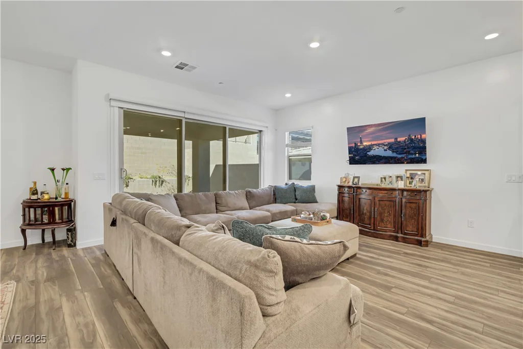 985 Edinburgh Fields, Las Vegas, NV 89138