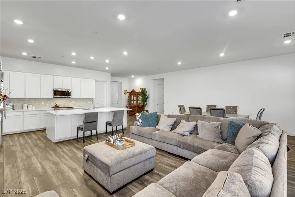 985 Edinburgh Fields, Las Vegas, NV 89138