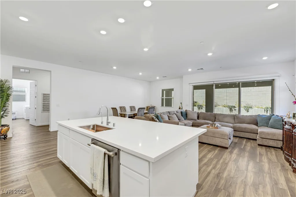 985 Edinburgh Fields, Las Vegas, NV 89138