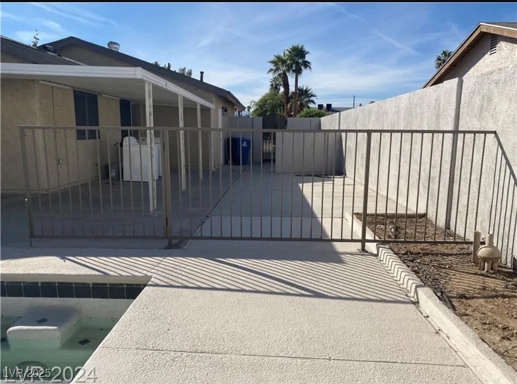 3614 Calmosa, Las Vegas, NV 89103