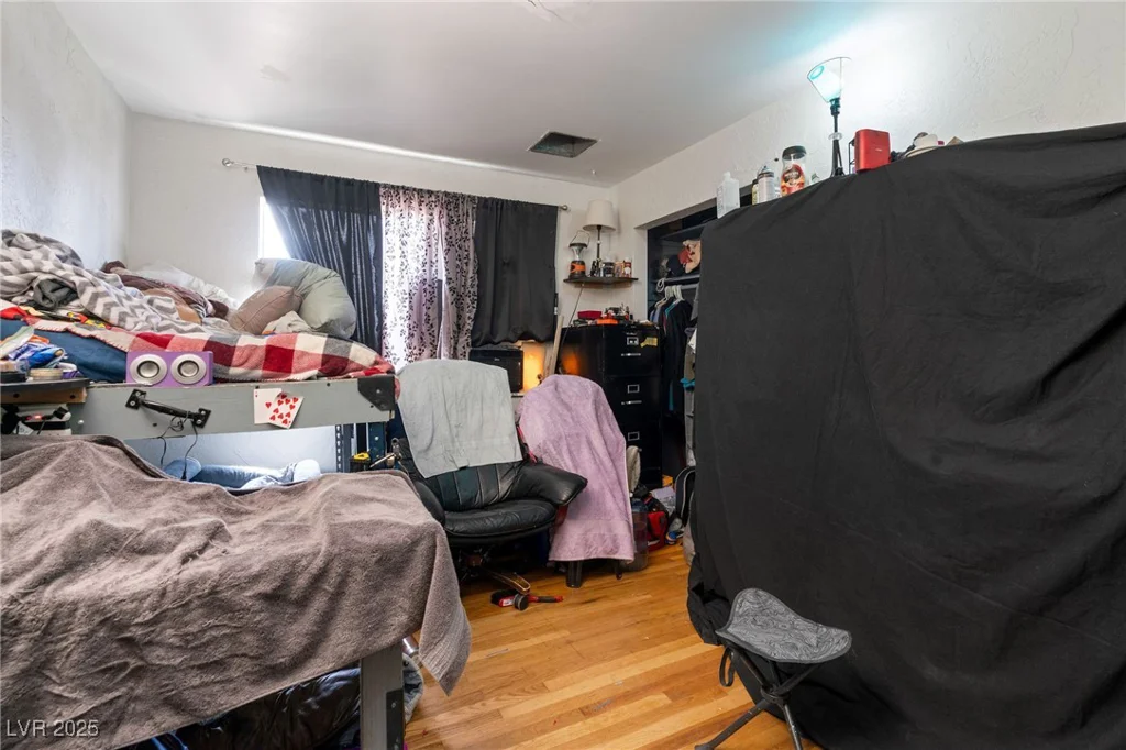 6324 Fairwood, Las Vegas, NV 89107