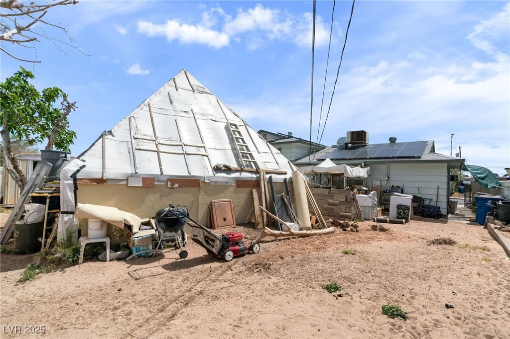 6324 Fairwood, Las Vegas, NV 89107