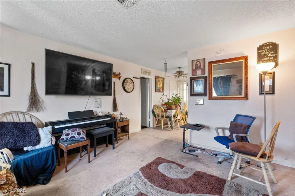 6324 Fairwood, Las Vegas, NV 89107