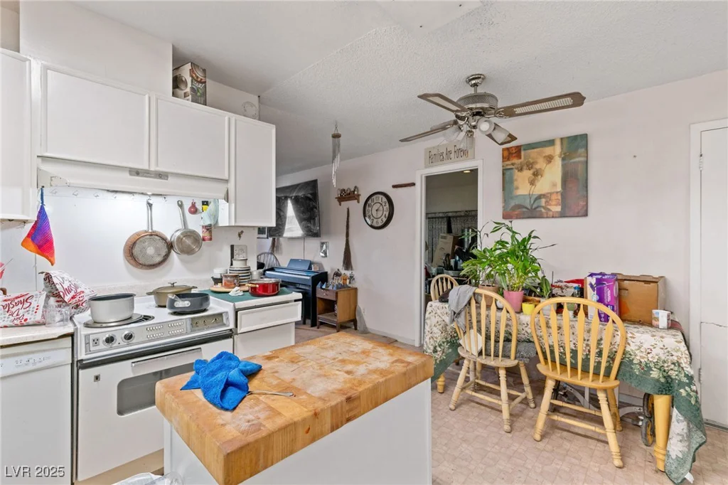6324 Fairwood, Las Vegas, NV 89107