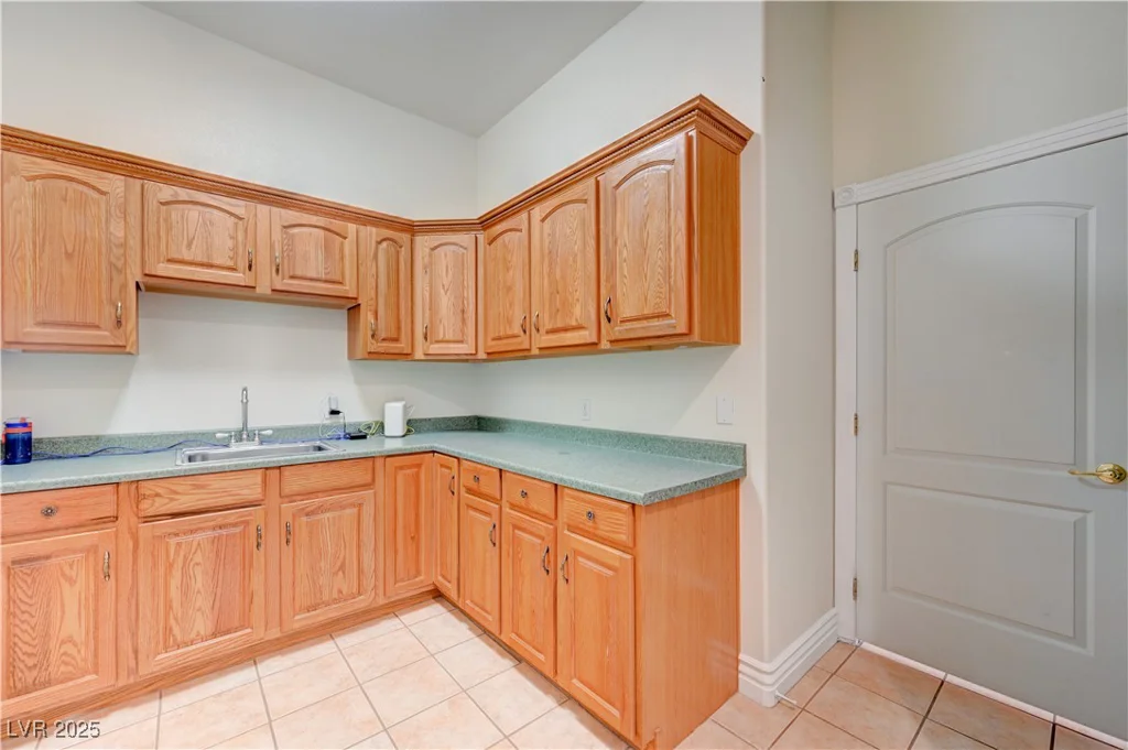 5884 Del Rey, Las Vegas, NV 89146