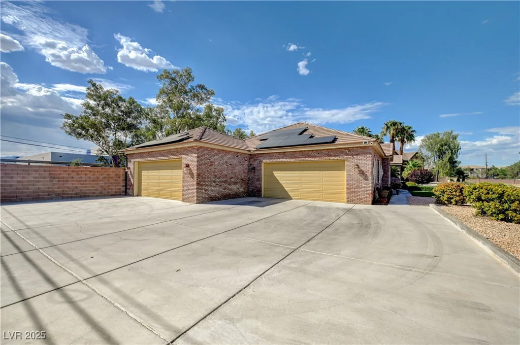 5884 Del Rey, Las Vegas, NV 89146