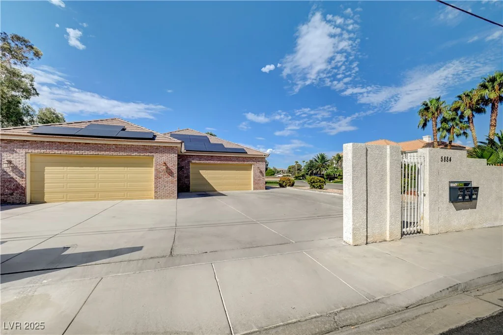5884 Del Rey, Las Vegas, NV 89146