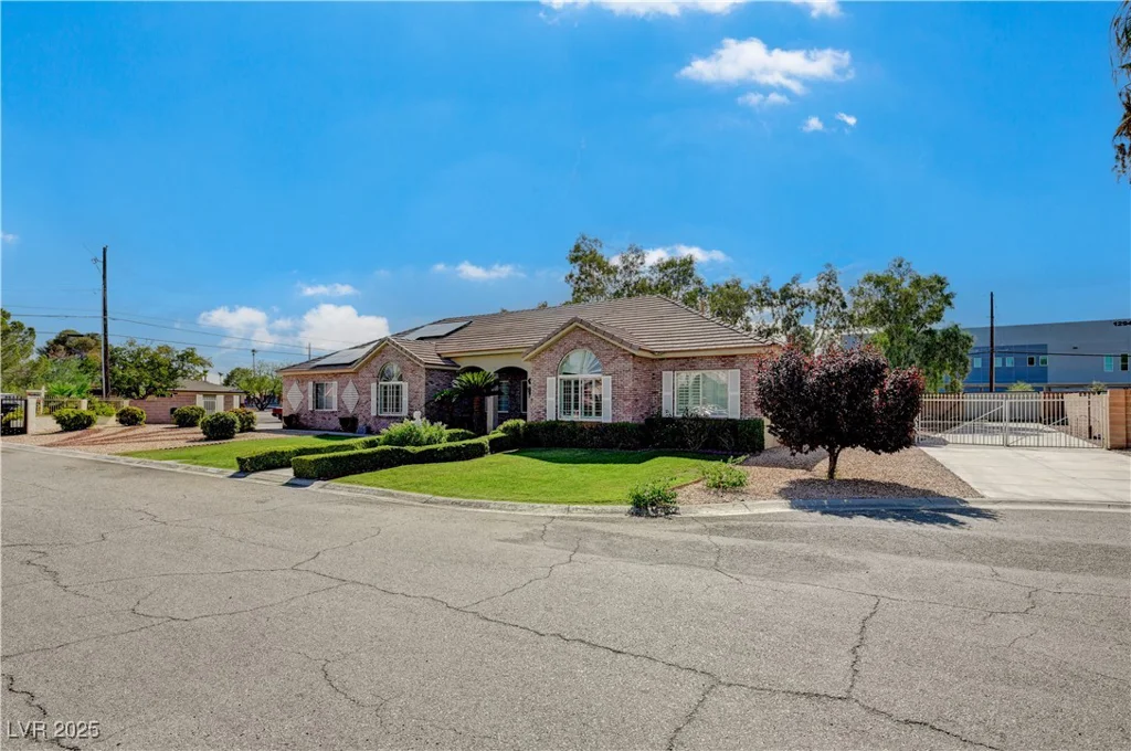 5884 Del Rey, Las Vegas, NV 89146