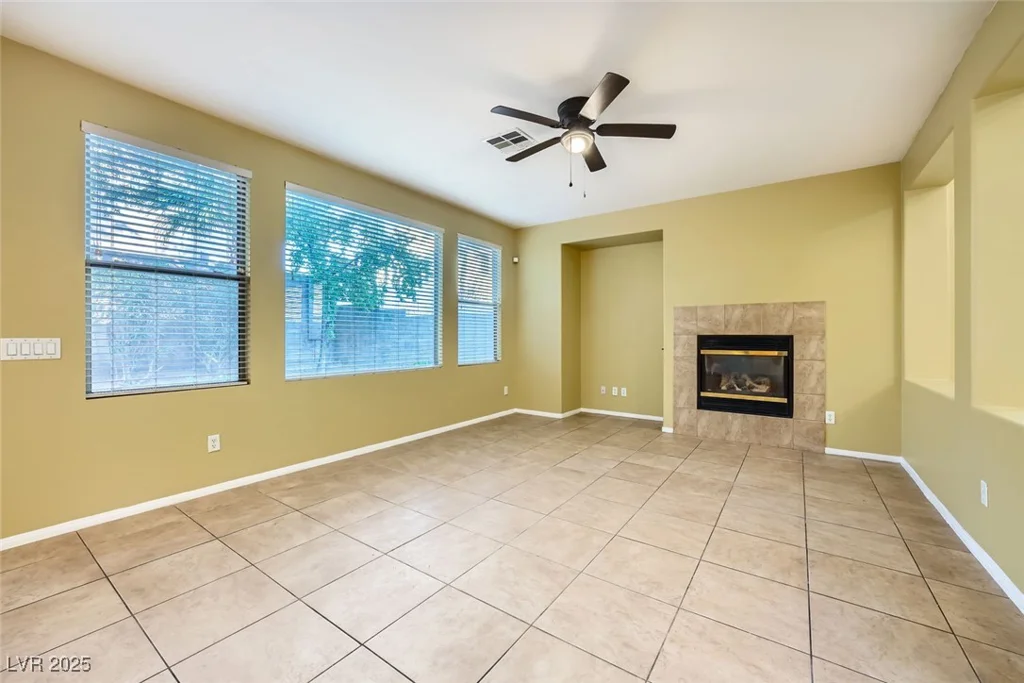 11248 Newbury Hills, Las Vegas, NV 89138