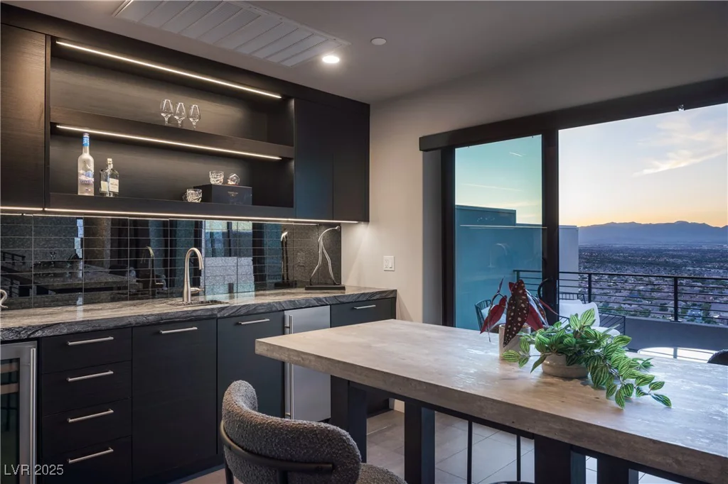 410 Tranquil Peak, Henderson, NV 89012