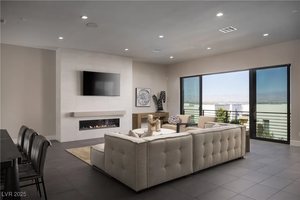 410 Tranquil Peak, Henderson, NV 89012
