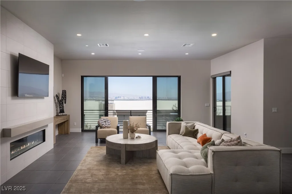 410 Tranquil Peak, Henderson, NV 89012