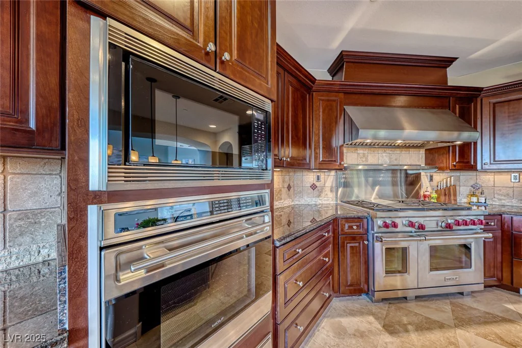 38 Benevolo, Henderson, NV 89011