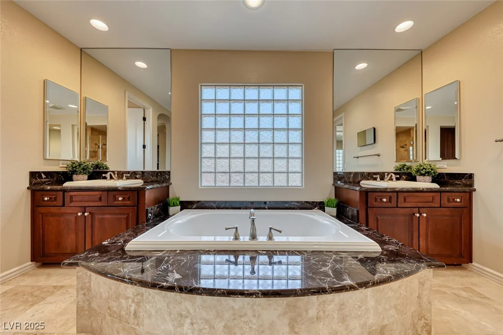 38 Benevolo, Henderson, NV 89011