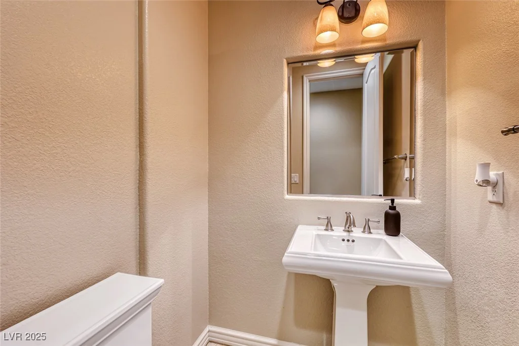 38 Benevolo, Henderson, NV 89011