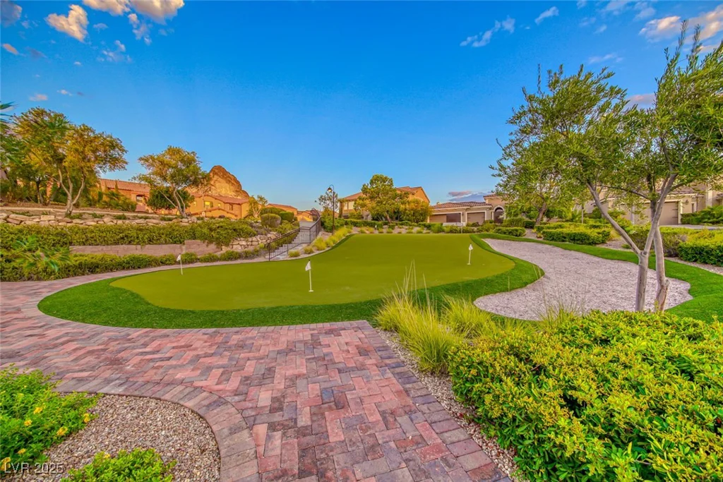38 Benevolo, Henderson, NV 89011