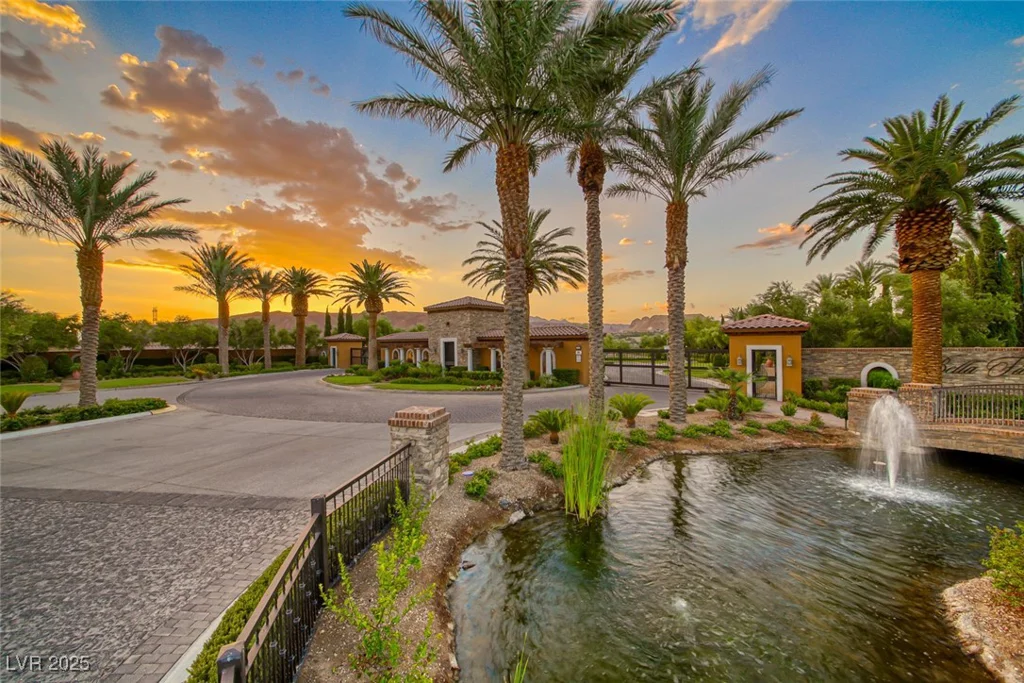38 Benevolo, Henderson, NV 89011