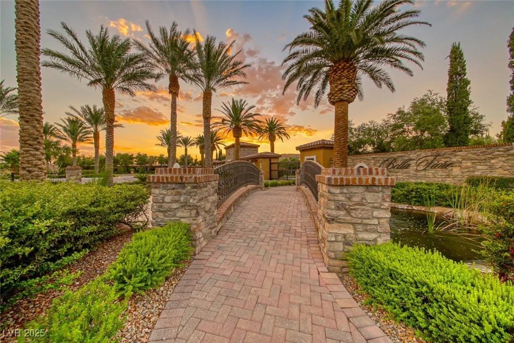 38 Benevolo, Henderson, NV 89011