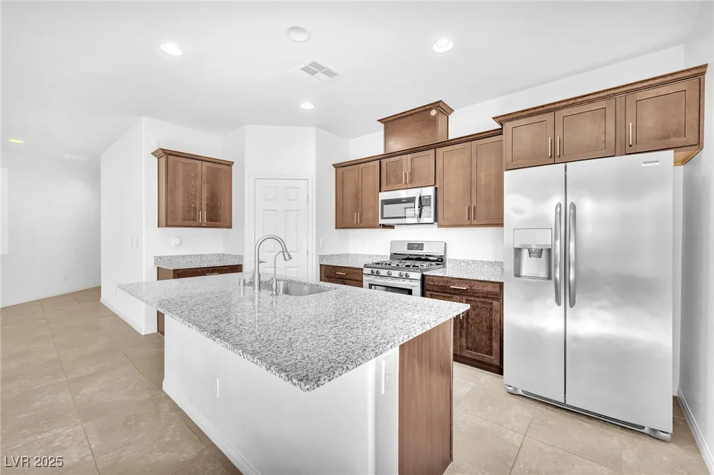 5640 Akula Bay, North Las Vegas, NV 89081