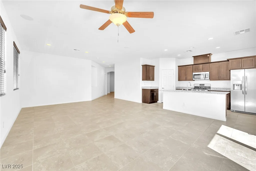 5640 Akula Bay, North Las Vegas, NV 89081