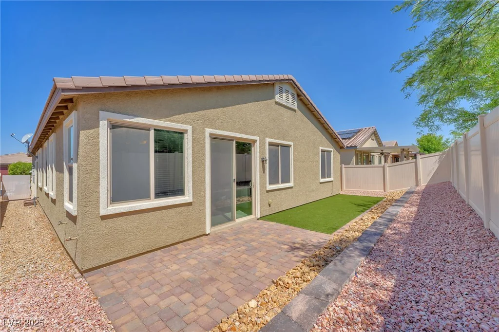 5640 Akula Bay, North Las Vegas, NV 89081