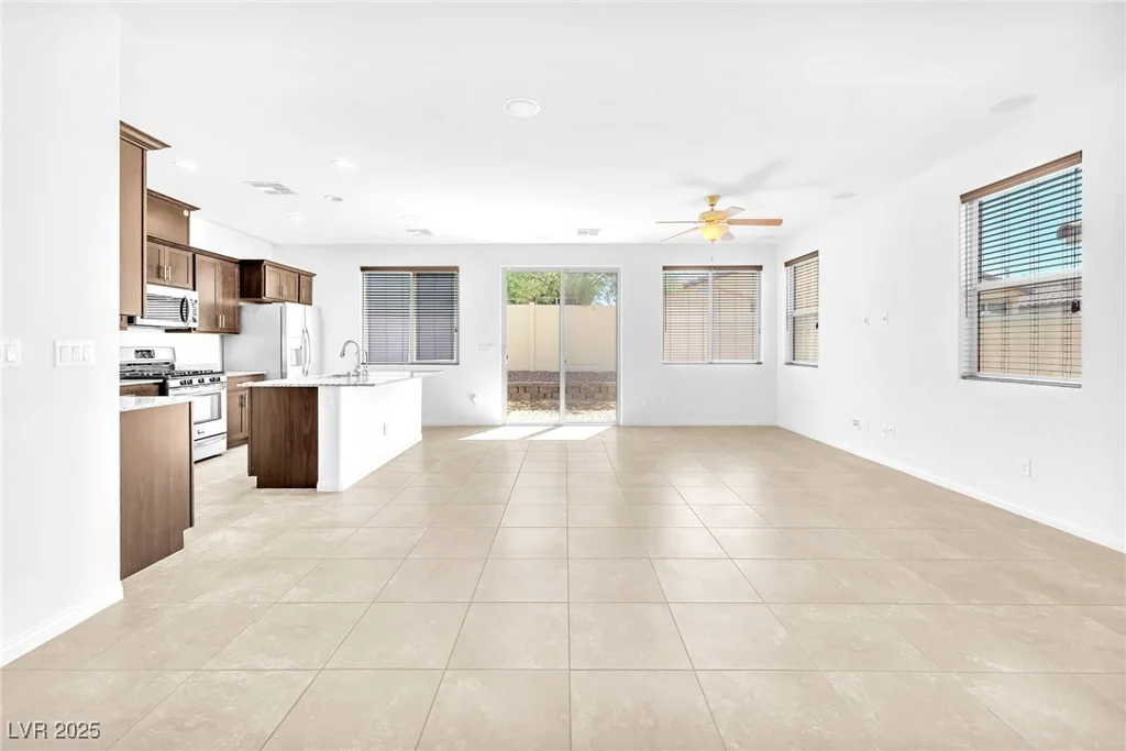 5640 Akula Bay, North Las Vegas, NV 89081