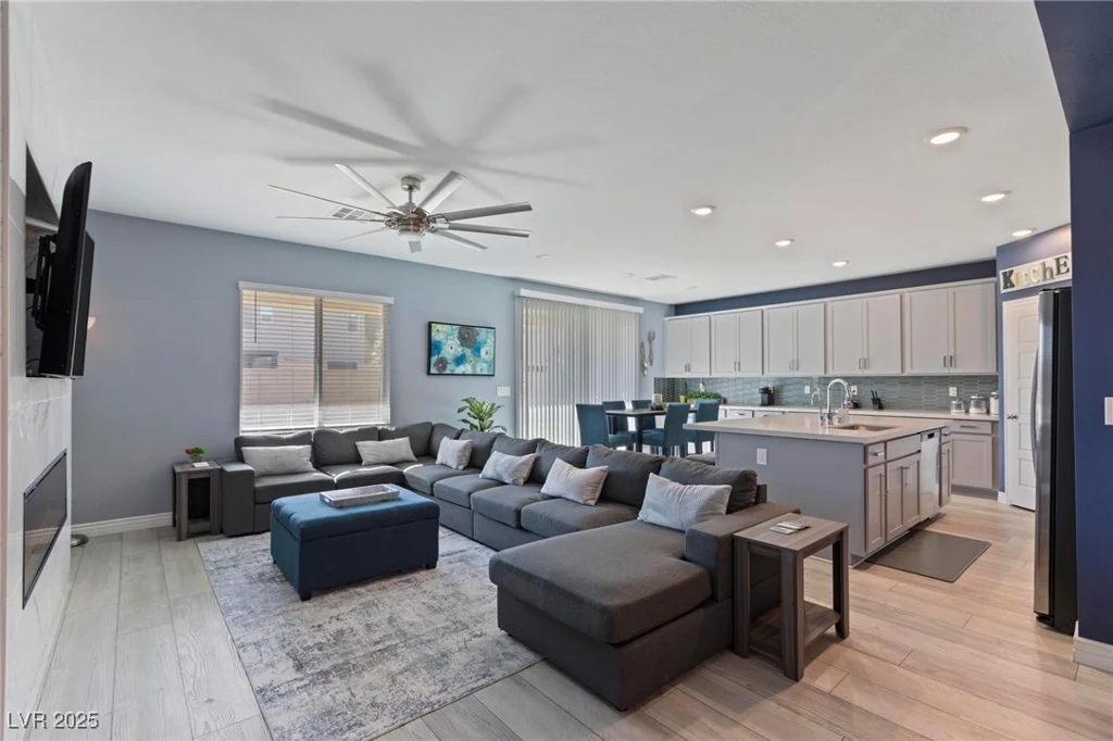 3957 Little Creek, Las Vegas, NV 89141