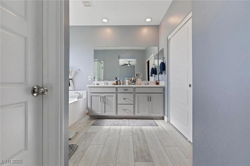 3957 Little Creek, Las Vegas, NV 89141