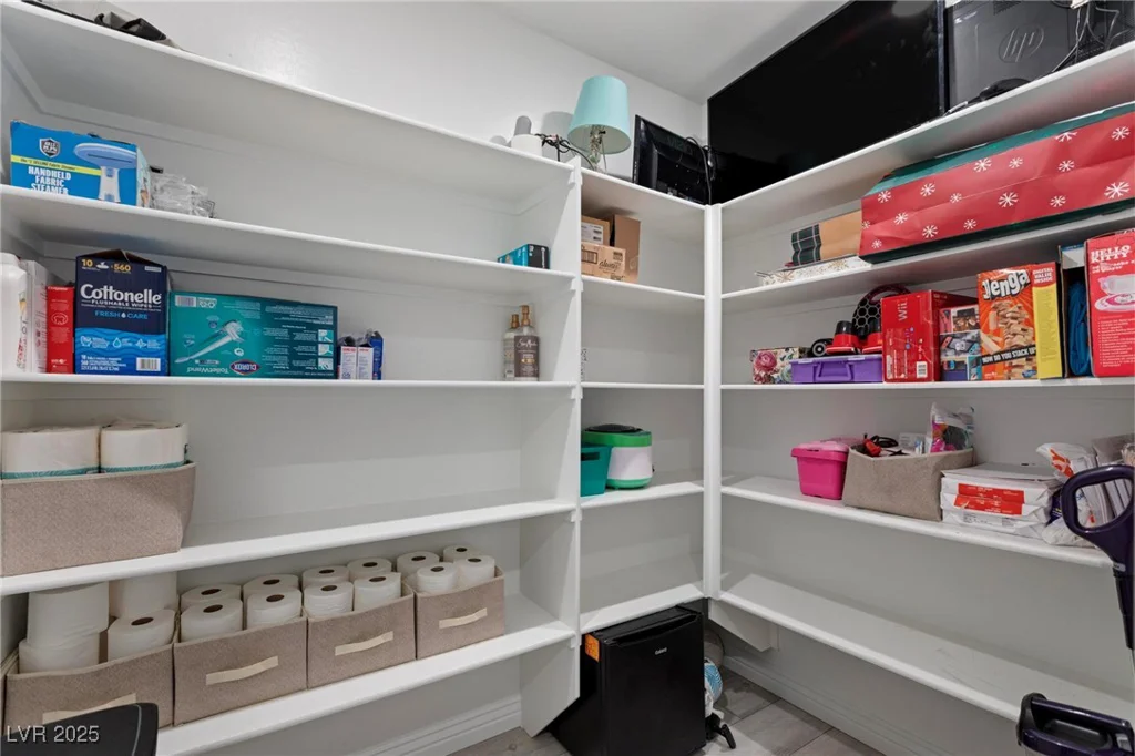3957 Little Creek, Las Vegas, NV 89141