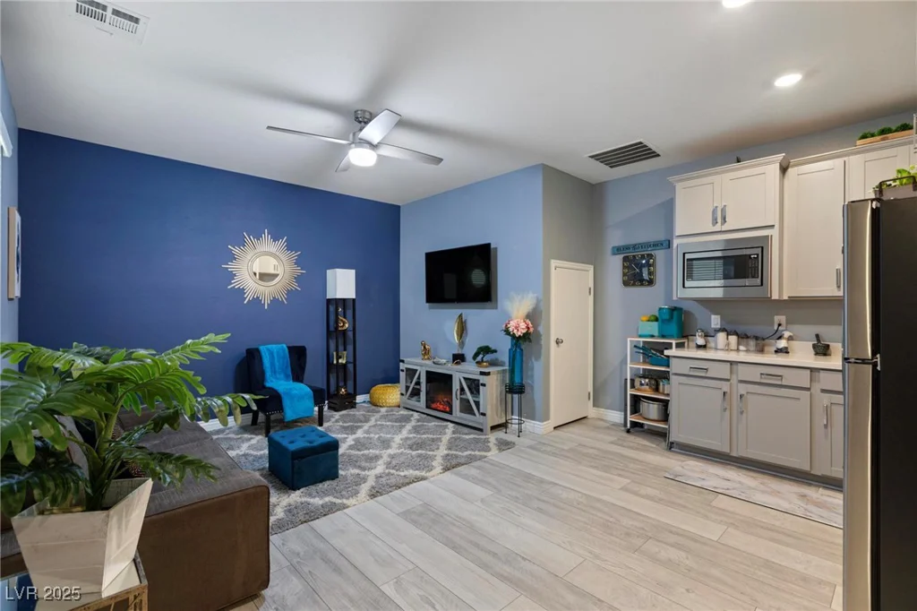 3957 Little Creek, Las Vegas, NV 89141