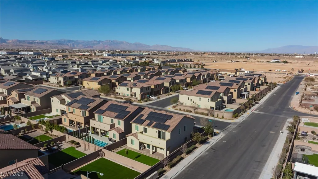 3957 Little Creek, Las Vegas, NV 89141