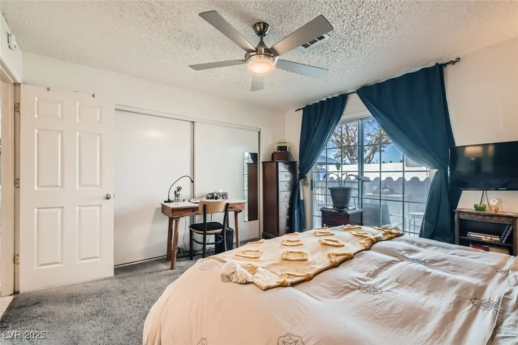 2137 Willowbury, Las Vegas, NV 89108