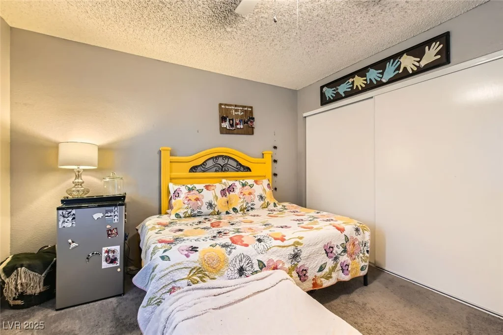 2137 Willowbury, Las Vegas, NV 89108