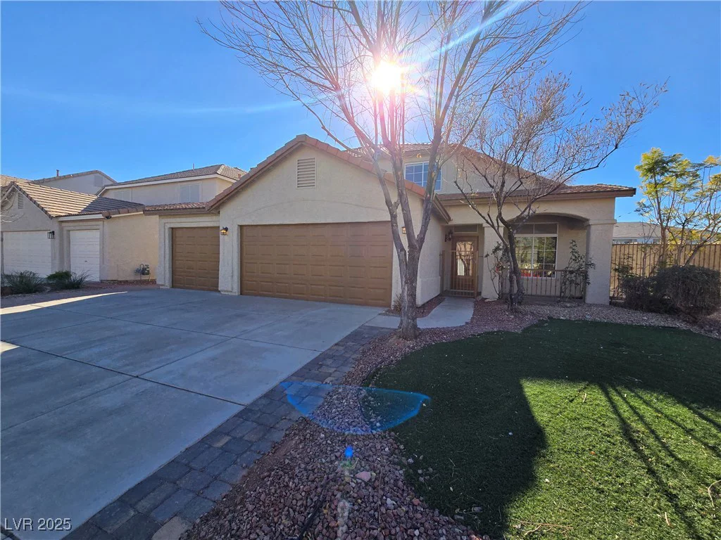 865 Gleamstar, Las Vegas, NV 89123