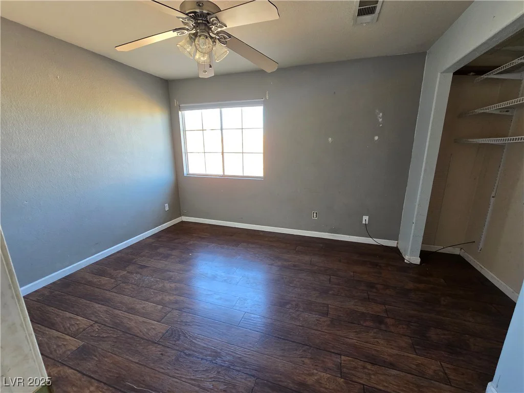 865 Gleamstar, Las Vegas, NV 89123